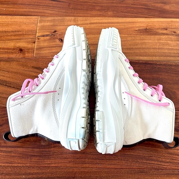Louis Vuitton LV Squad High-Top Sneaker Boots in White Canvas w/Pink✨ - Picture 7 of 9